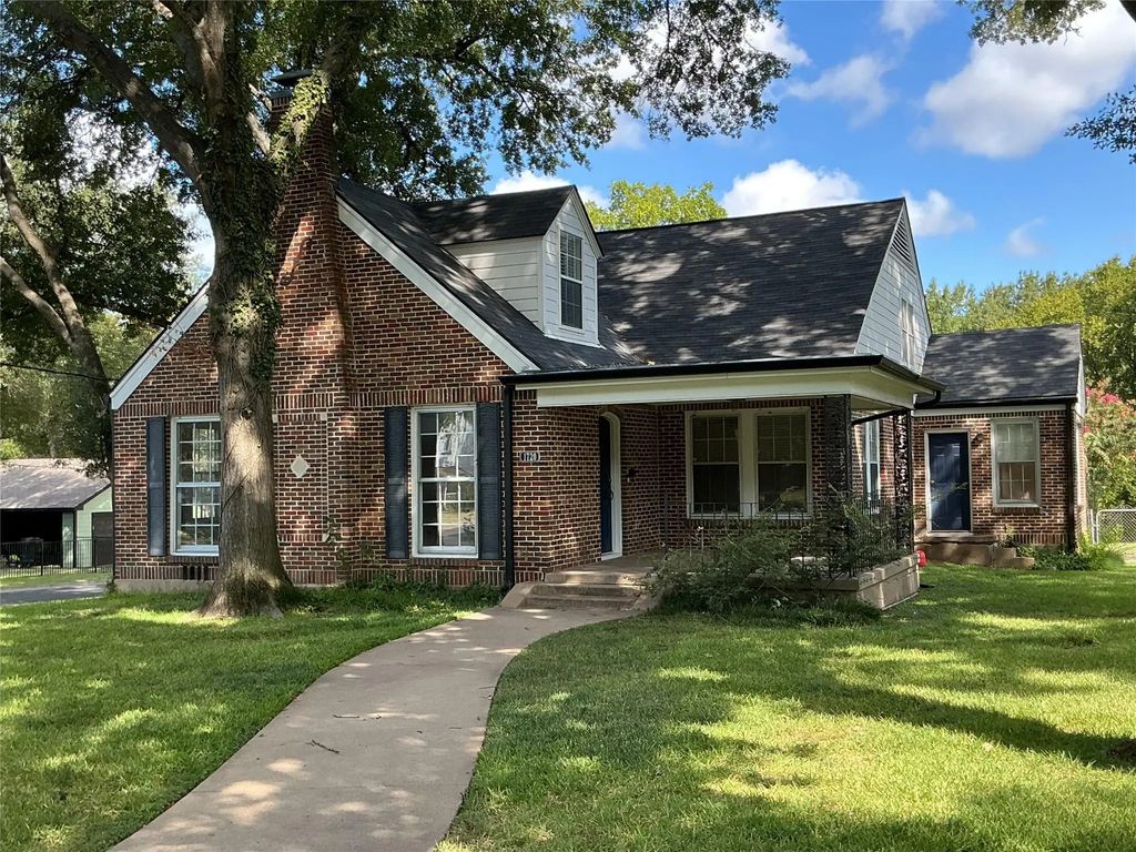 1720 Sycamore Avenue, Corsicana