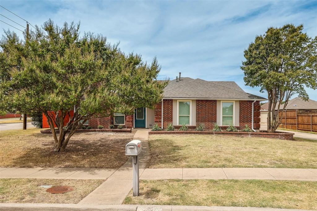 4201 Arbor Creek Drive, Carrollton