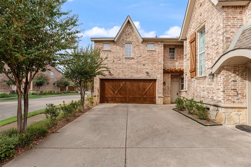 1230 Bethel School Court, Coppell