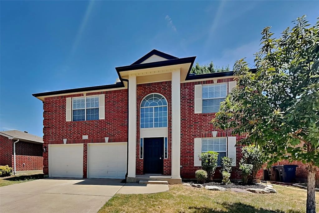 8712 Limestone Drive, Fort Worth