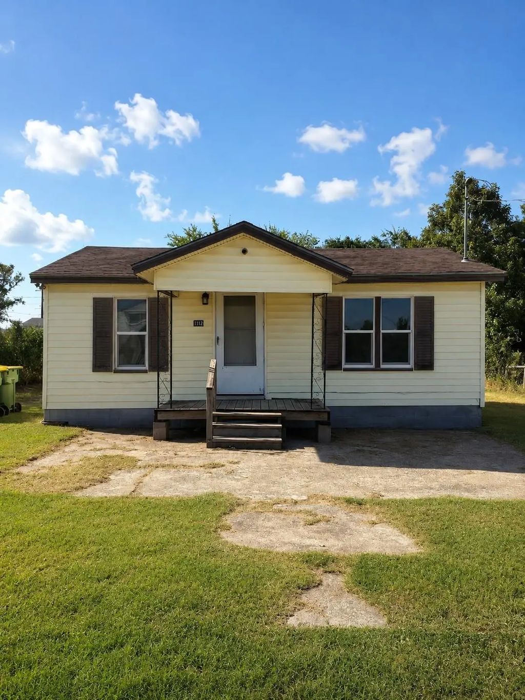 105 Brookshire, Riesel