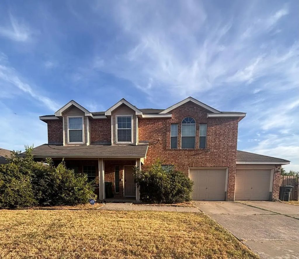 700 Gemstone Trail, Arlington