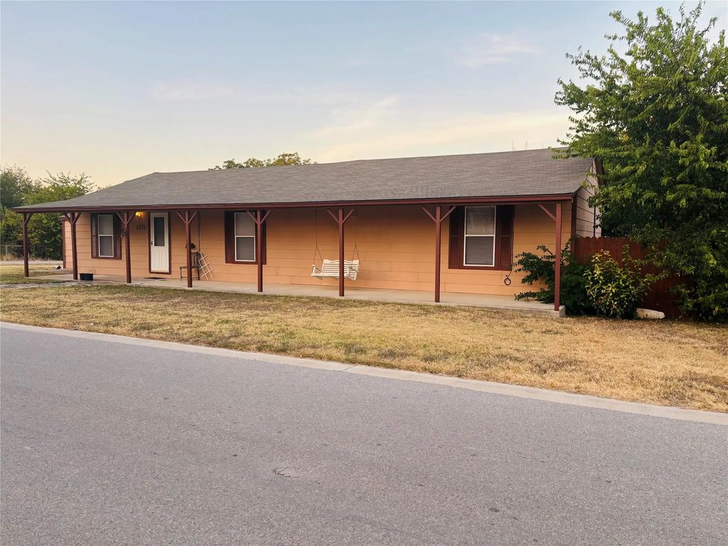 110 N Love Avenue, Florence