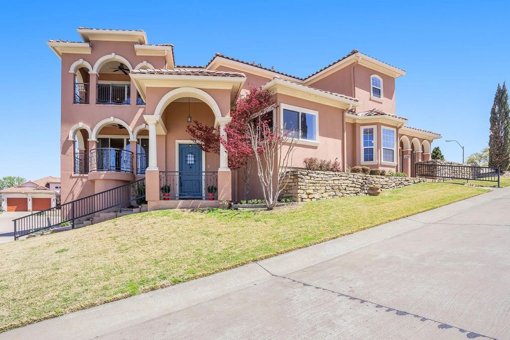 7713 Lakeview Circle, Fort Worth