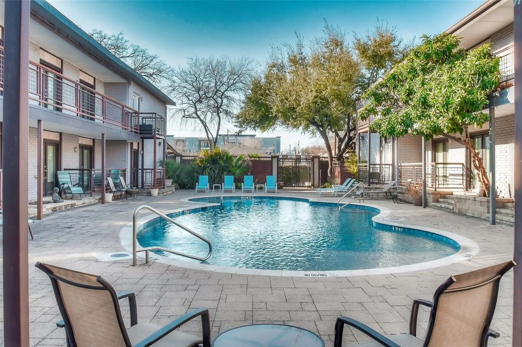 2722 Knight Street 124a, Dallas