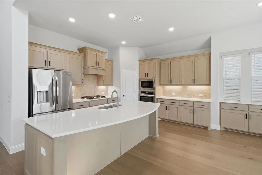 1003 Moss Grove Trail, Justin