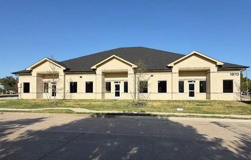 1870 Harroun Avenue 400, McKinney