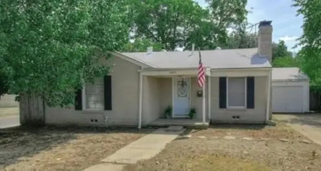 6401 Calmont Avenue, Fort Worth