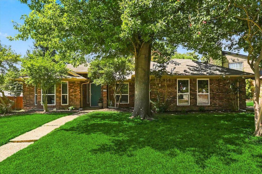 4300 Downsview Court, Arlington
