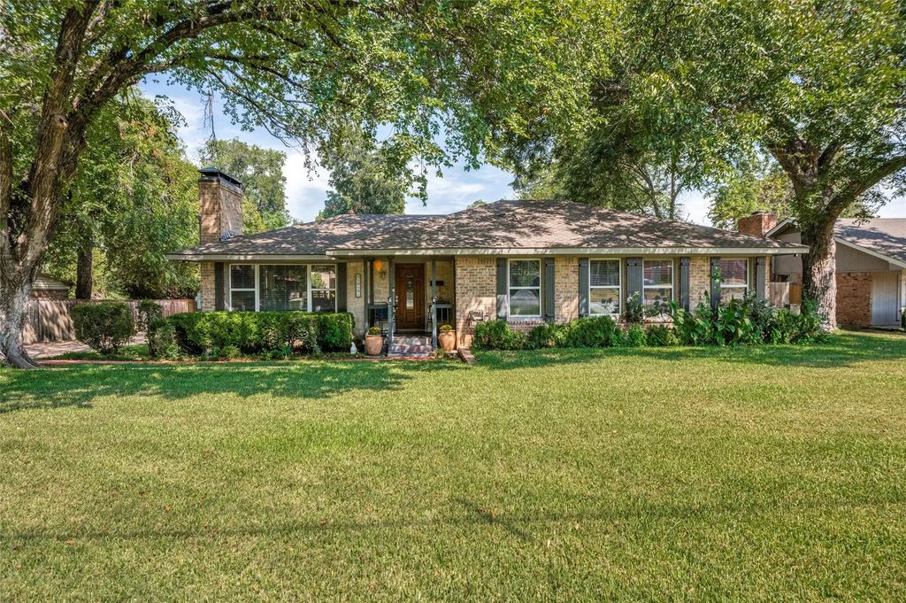 1515 Francis Street, Carrollton