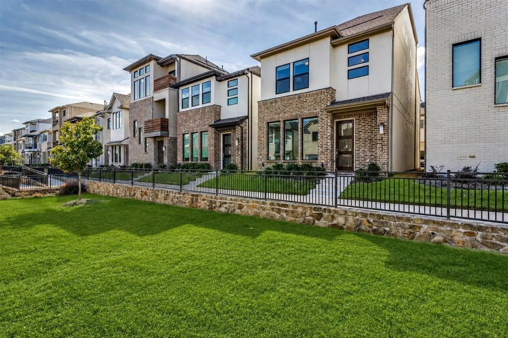 8052 Zeppos Drive, Plano