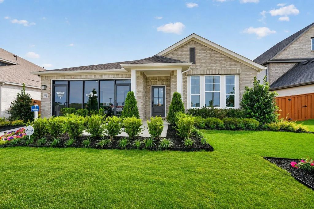 2911 Orchard Park Lane, Crandall