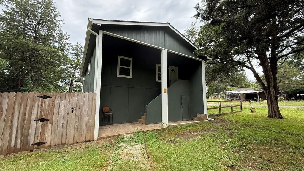 142 Andrea Street B, Pottsboro