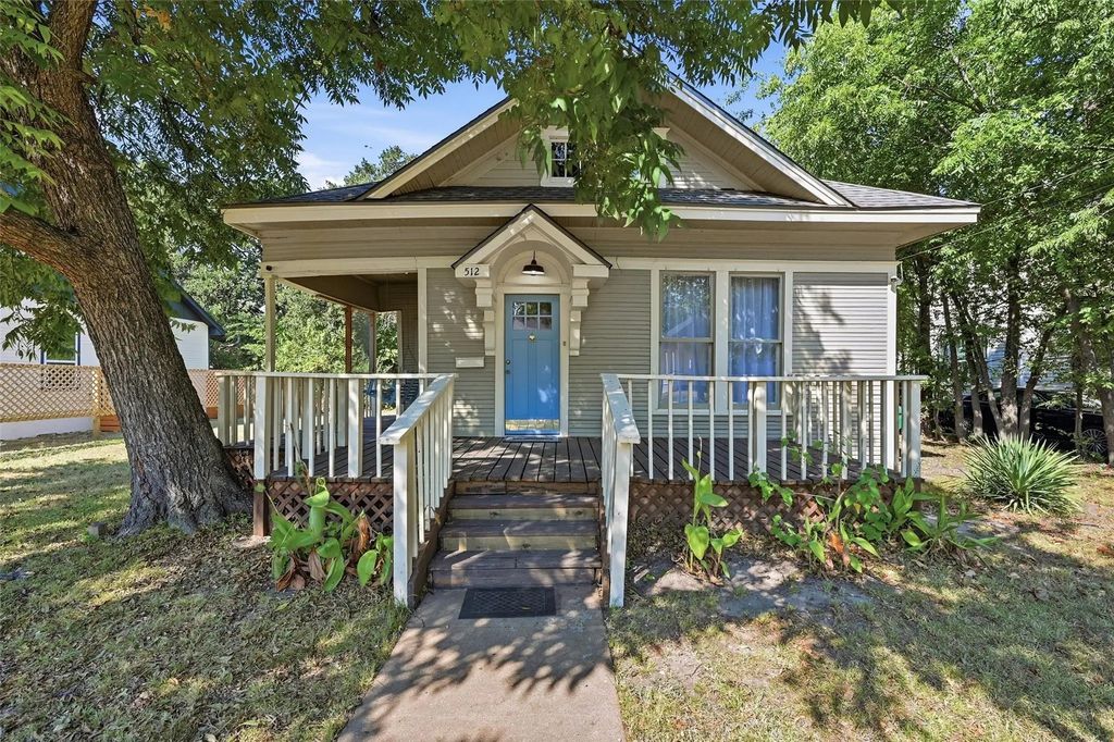 512 S Elm Street, Sherman