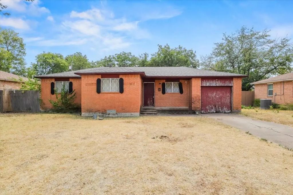 820 Colgate Drive, Lancaster