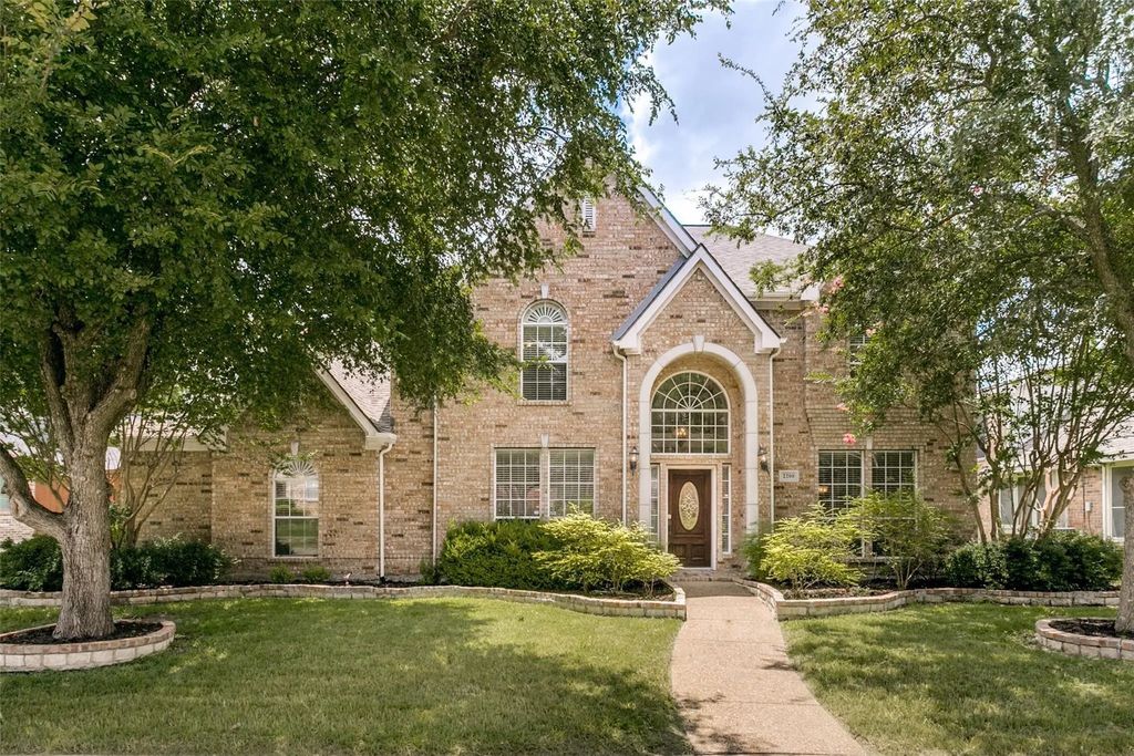 2208 Scenic Drive, Plano
