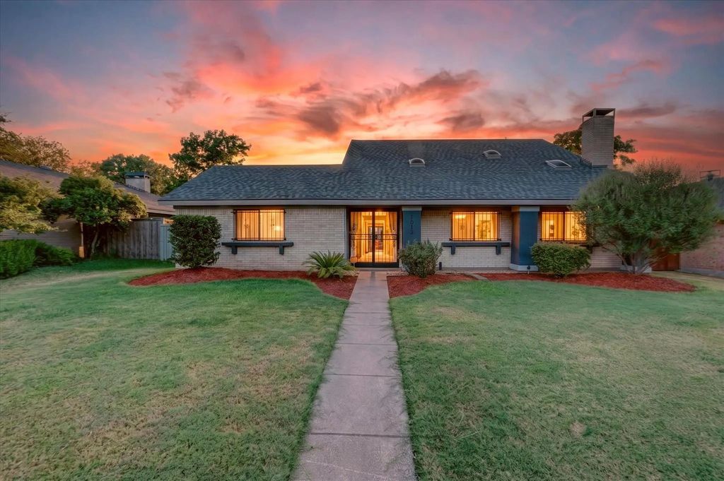 1513 N Yale Boulevard, Richardson