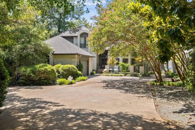 6920 Gaston Avenue, Dallas