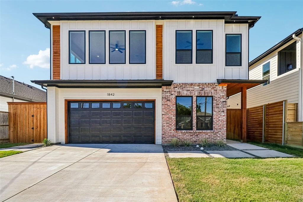 1842 Life Avenue, Dallas