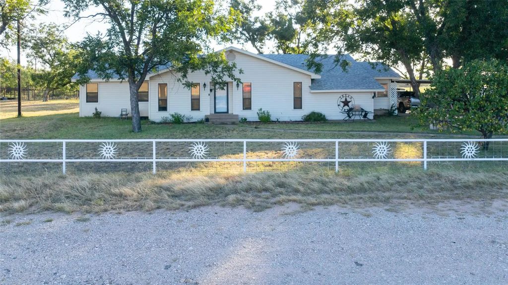817 State Highway 153, Wingate