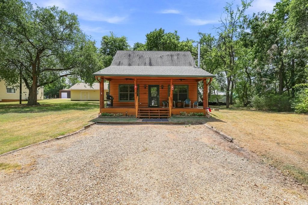 288 Clayton Drive, Pottsboro