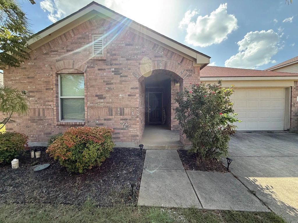 1331 Newton Drive, Cedar Hill