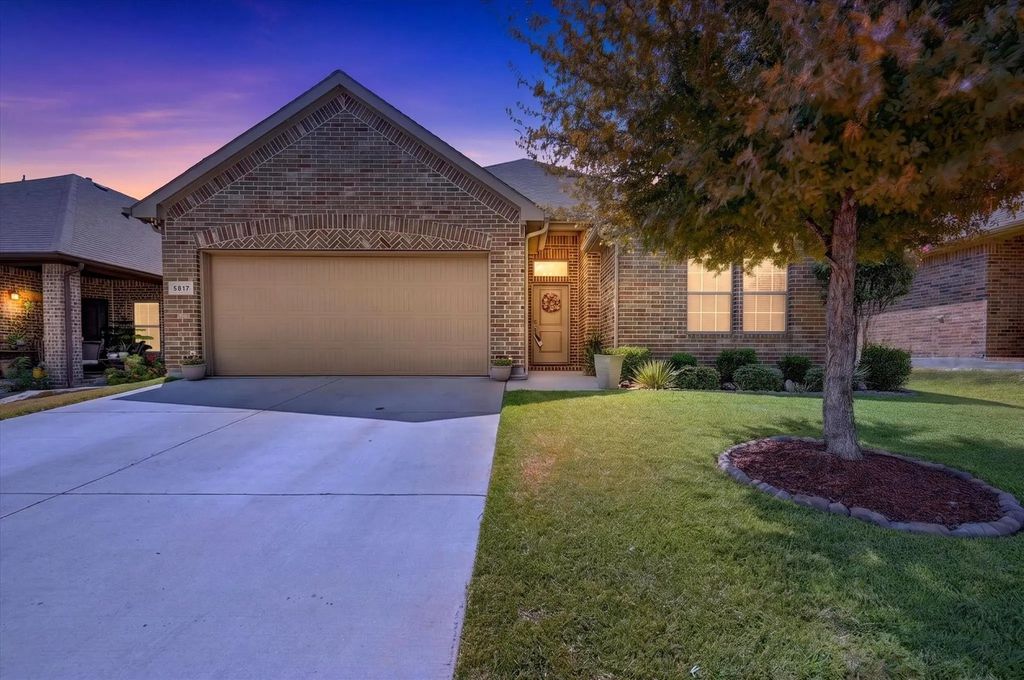5817 Stream Drive, Fort Worth
