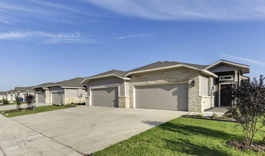 653 Blackland Drive, Venus