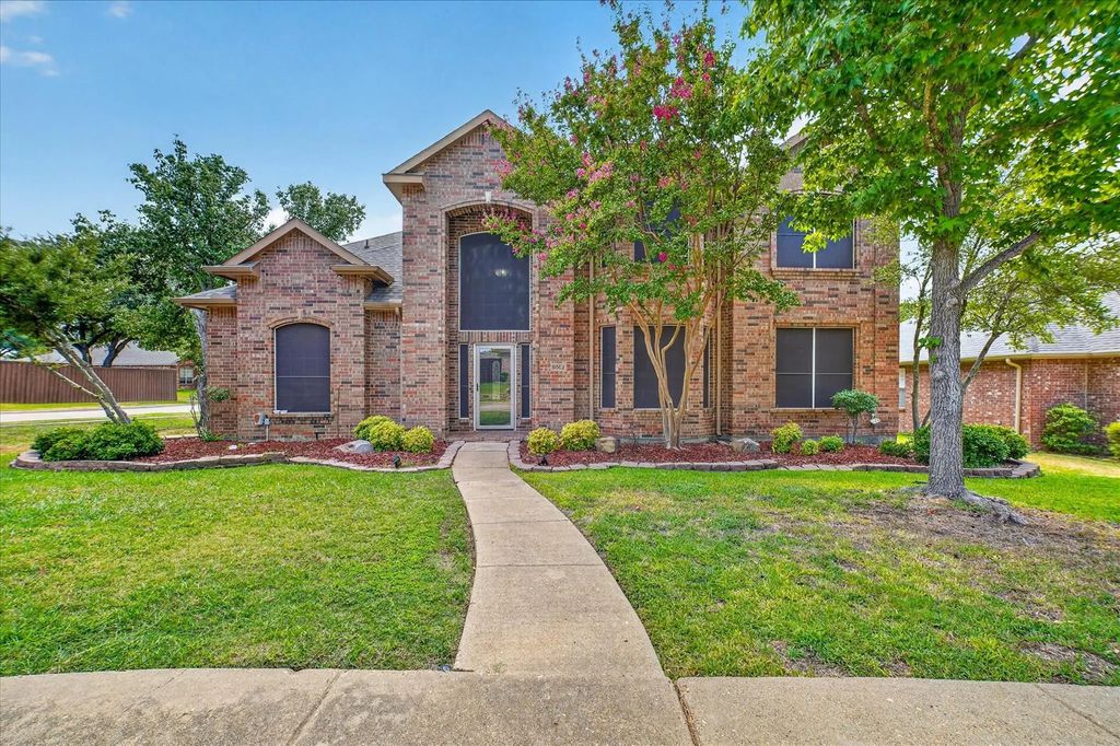 5002 Petersburg Drive, Rowlett