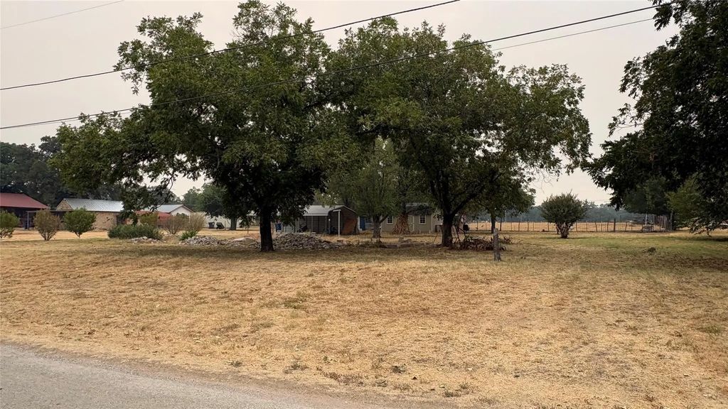 701 W Manchaca Avenue, De Leon