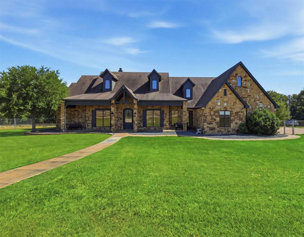 6808 Nine Mile Bridge Road, Fort Worth
