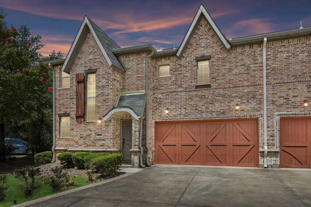 2113 Parkview, Carrollton