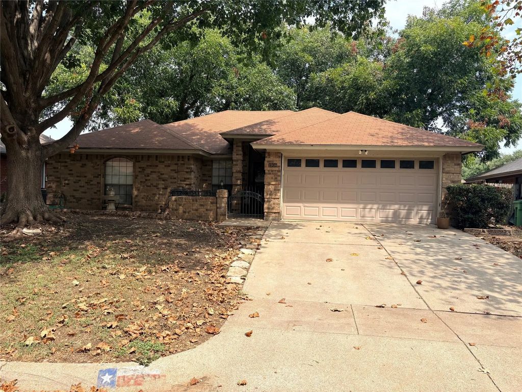 1908 Berrybrook Drive, Fort Worth