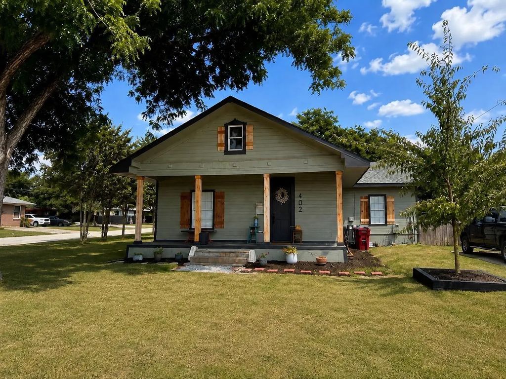 402 S Bell Street, Royse City
