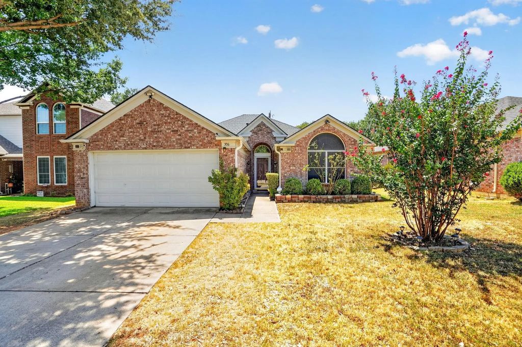 306 Branch Bend, Euless