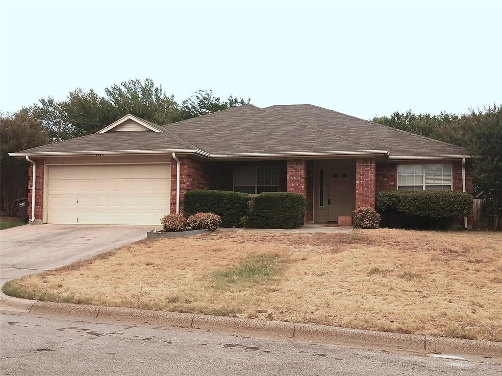 4720 Saint Thomas Place, Fort Worth