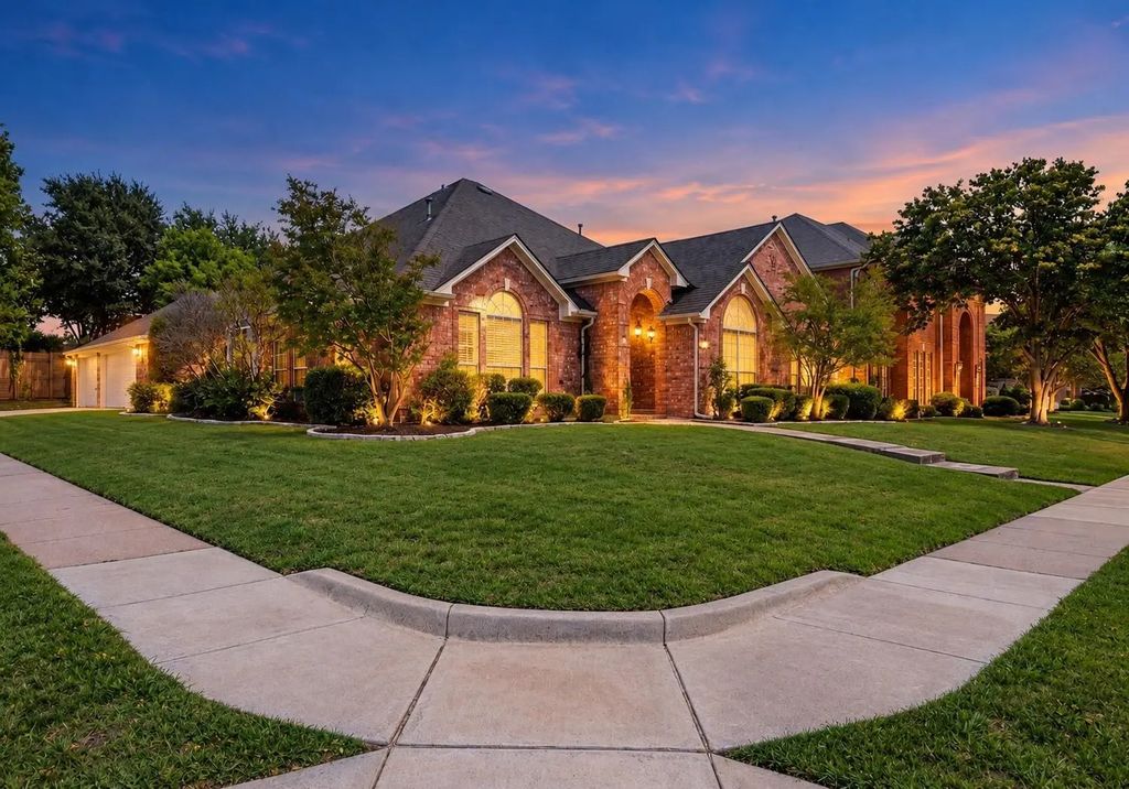 1605 Pleasant Run, Keller
