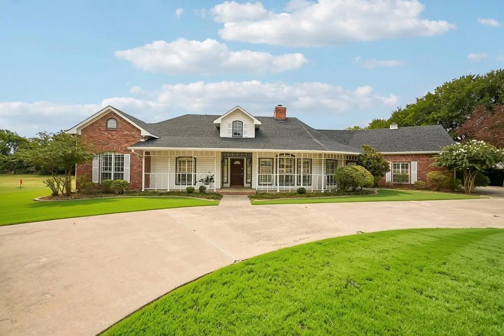 1380 Meandro Ria Lane, Fairview