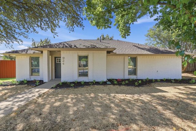 924 Edgefield Trail, Flower Mound