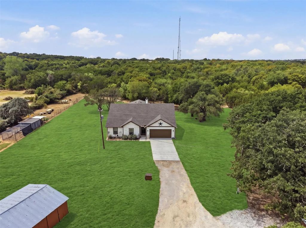 4100 Peak Road, Granbury