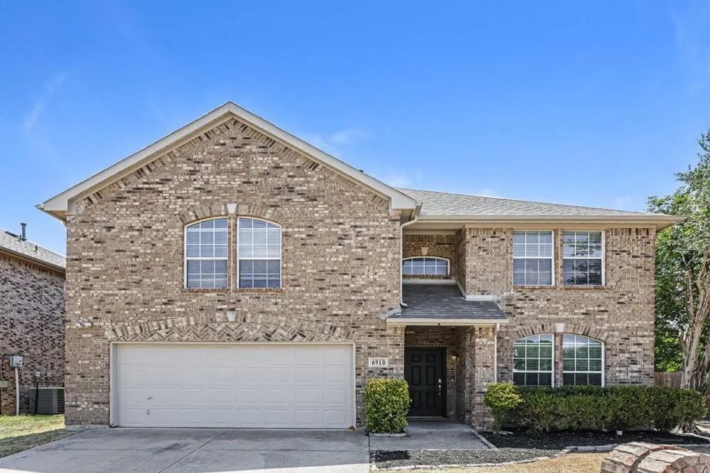 6910 Shore Breeze Court, Arlington