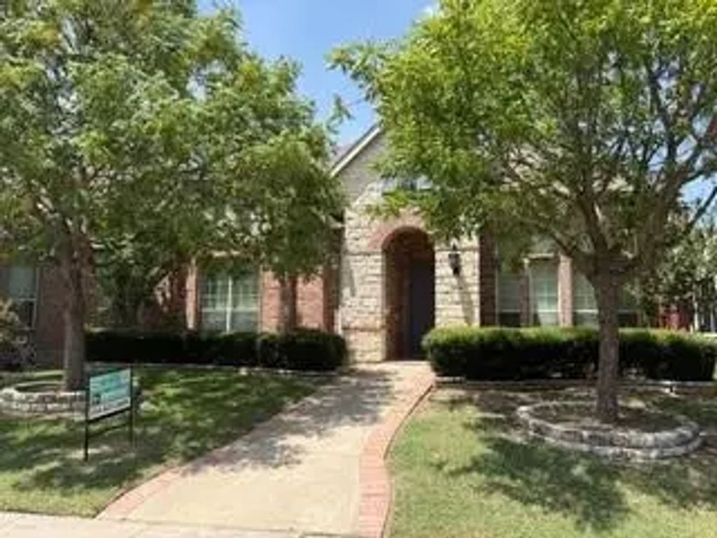 629 Bonham Drive, Lavon