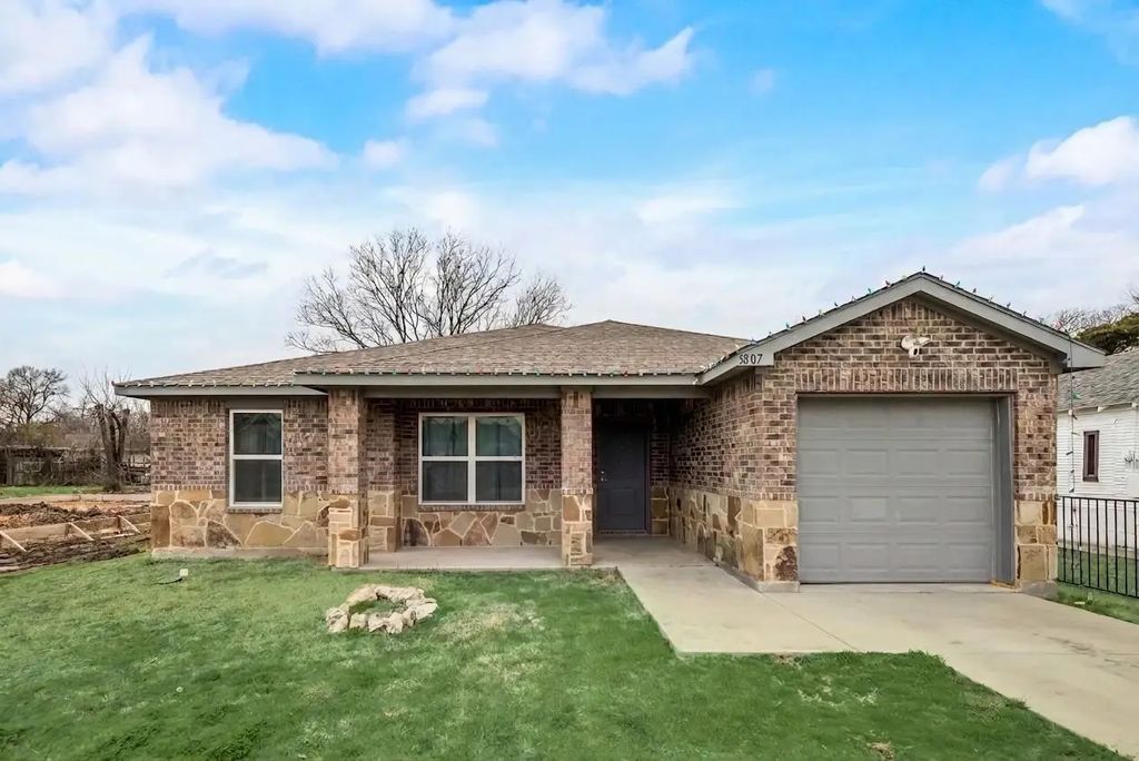 3807 Alsbury Street, Dallas
