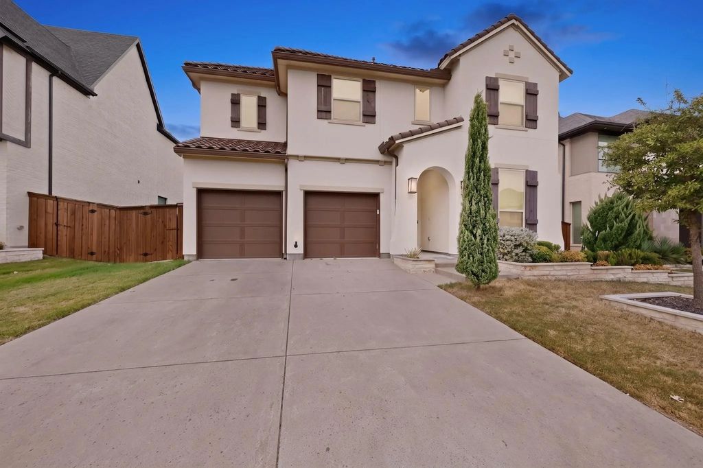 855 Emporio Drive, Allen