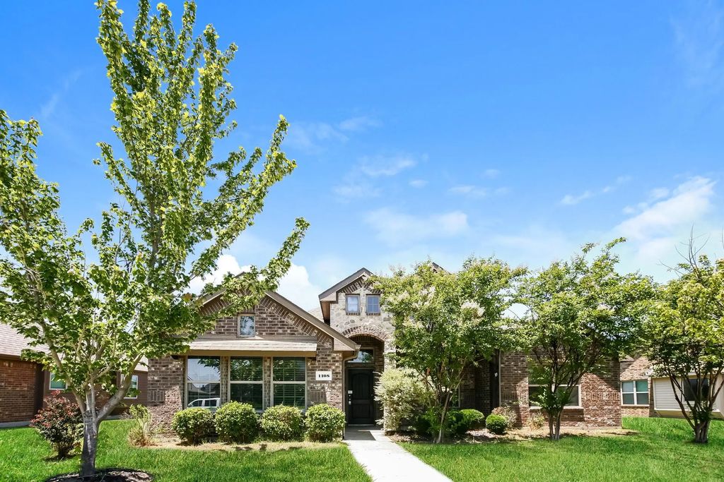 1108 Colonial Drive, Royse City