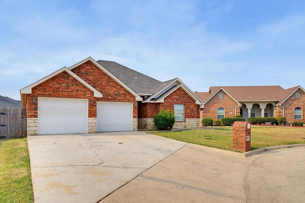 1217 Lewis And Clark Trail, Abilene