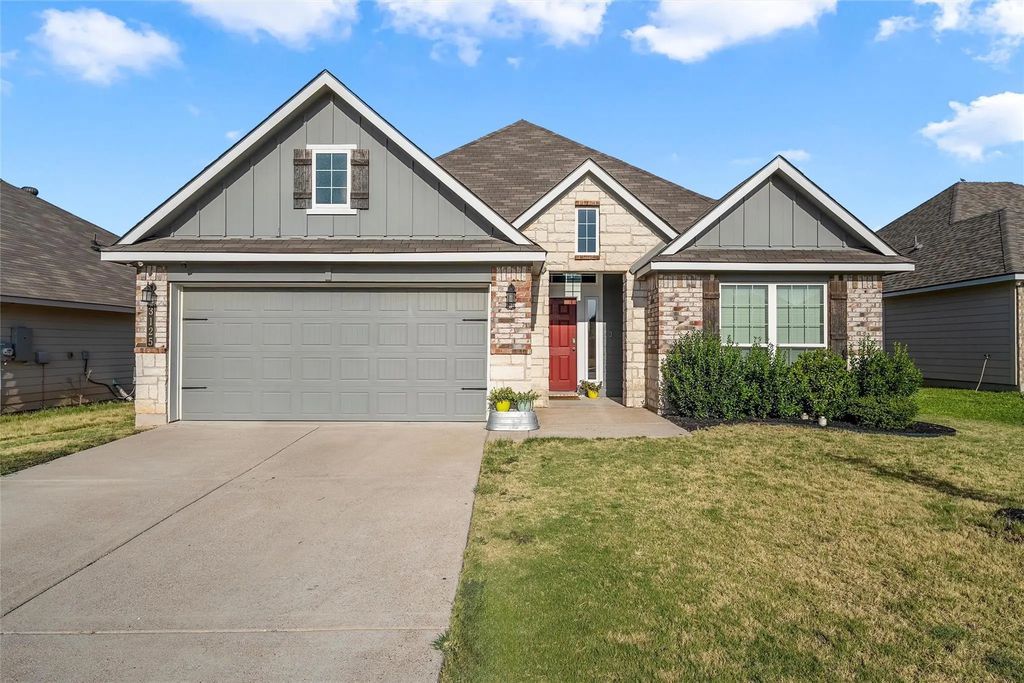3125 Risinger Road, Waco