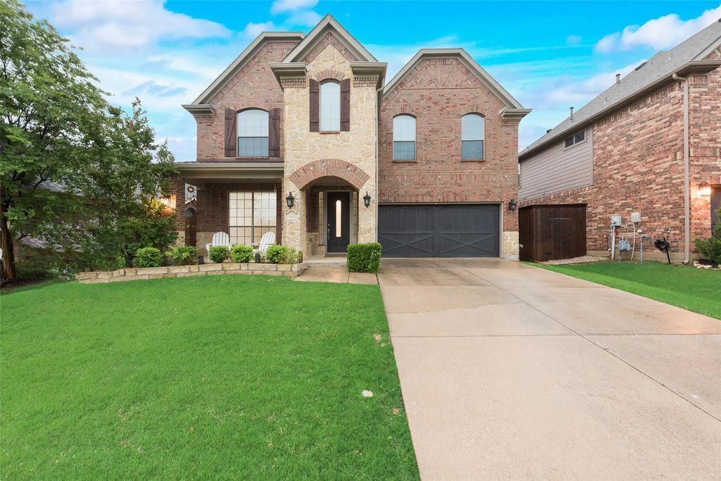 305 Blythe Bridge Drive, Roanoke