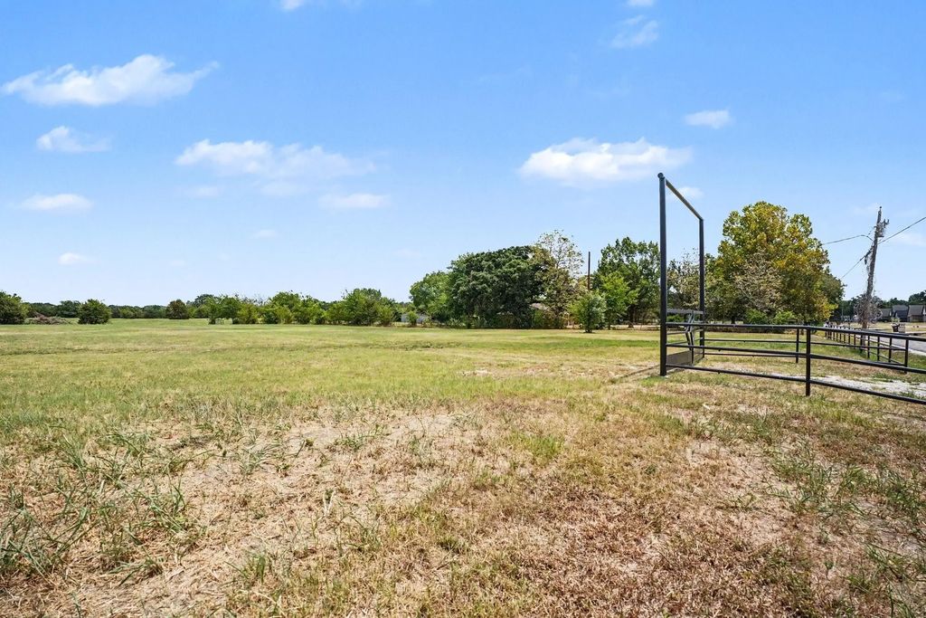 11684 Cr 313, Terrell