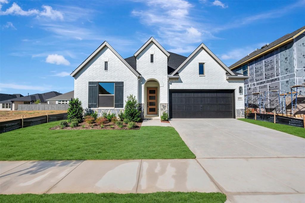 3771 Bermuda Grass Way, Venus